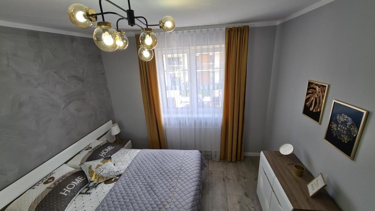 Apartament Deluxe 3 ออชเวียนชิม ภายนอก รูปภาพ