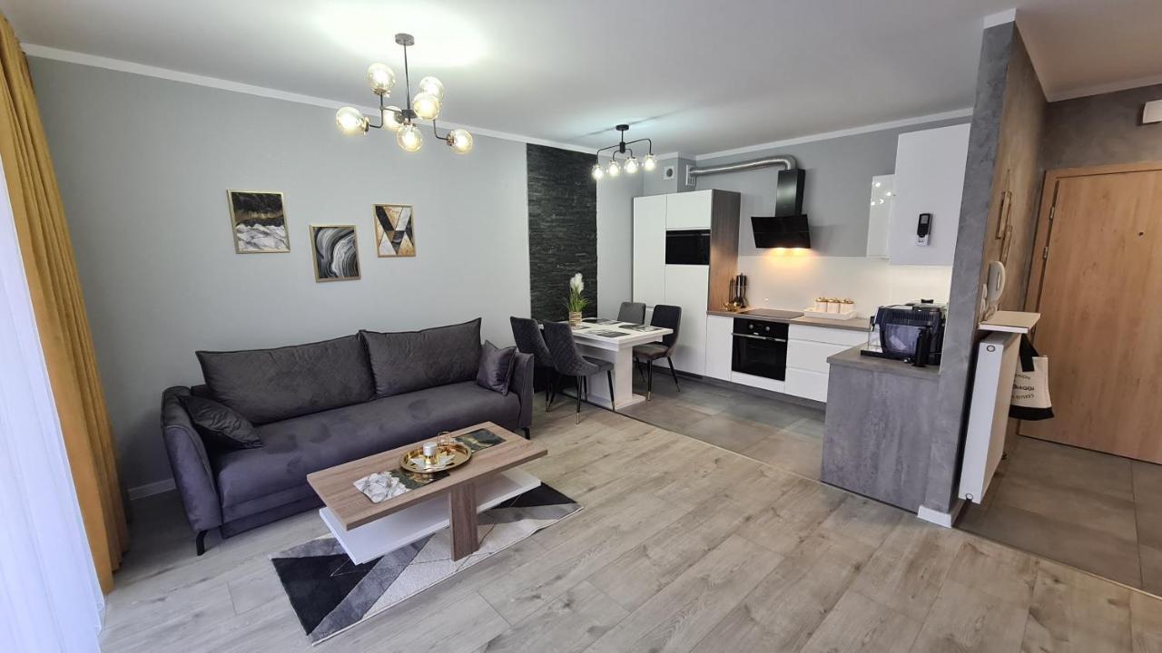 Apartament Deluxe 3 ออชเวียนชิม ภายนอก รูปภาพ