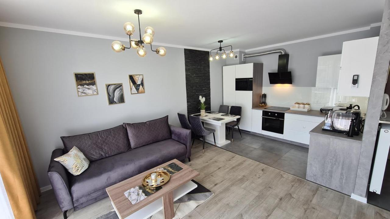 Apartament Deluxe 3 ออชเวียนชิม ภายนอก รูปภาพ