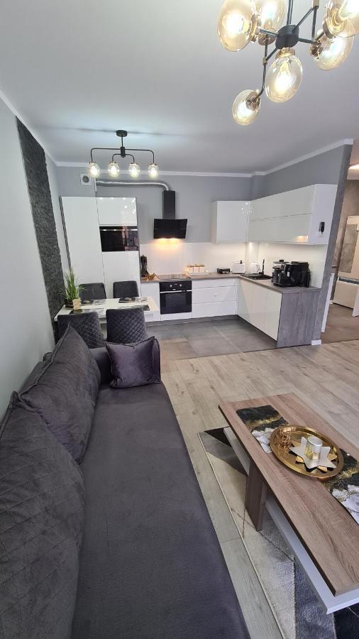 Apartament Deluxe 3 ออชเวียนชิม ภายนอก รูปภาพ